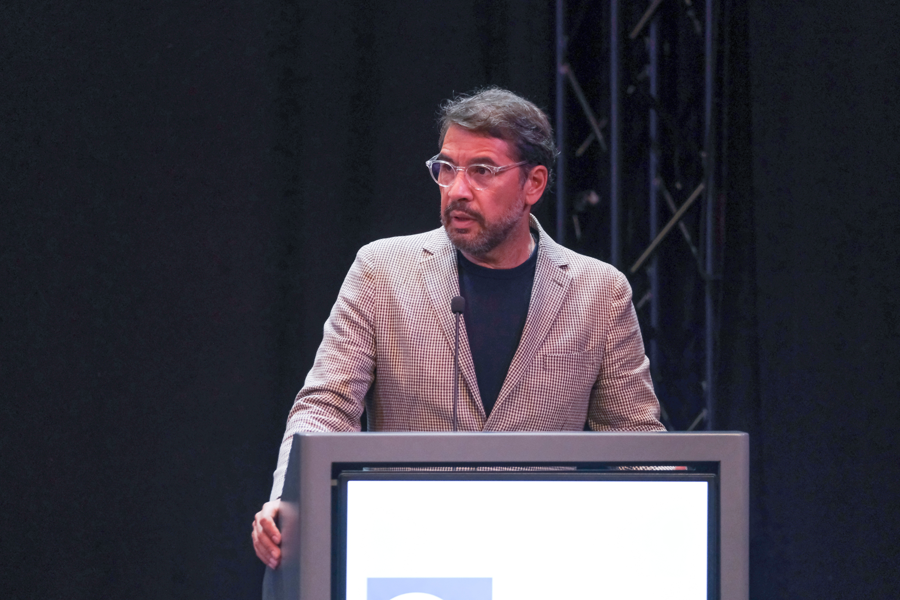 Vice-Presidente a discursar