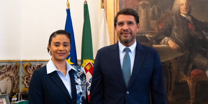 Município de Oeiras recebe Secretária de Estado das Comunidades de Cabo Verde