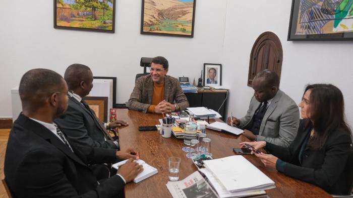 Receção aos Autarcas de São Miguel de Cabo Verde em Oeiras