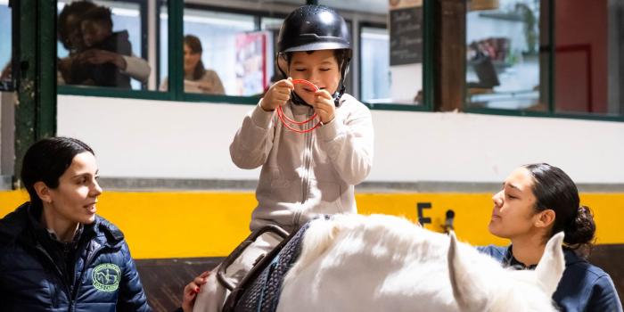 Projeto “Equitação para Todos” promove saúde e reabilitação através da equitação