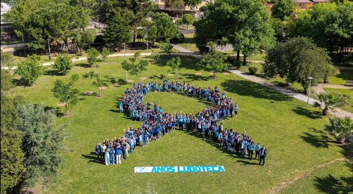 Oeiras reforça proteção na infância com Laço Humano Azul