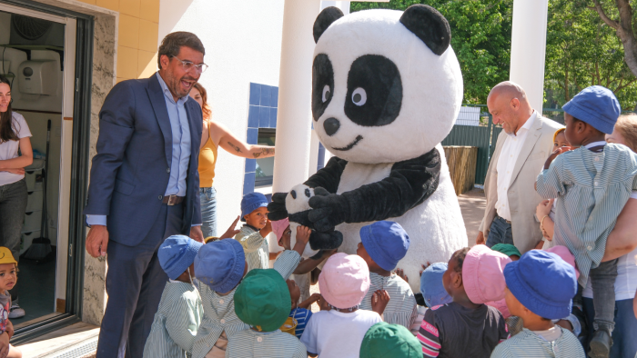 Panda visita as crianças da Creche Rainha D. Leonor